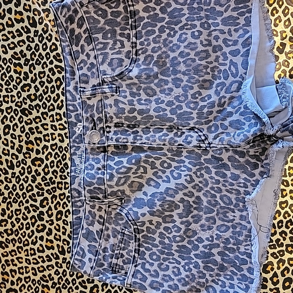 Leopard denim shorts